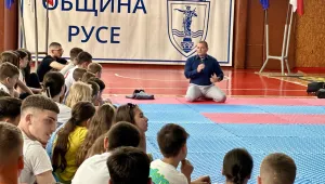 Над 150 деца от бойните спортове в Русе се срещнаха с общинското ръководство