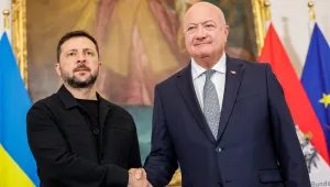„Украйна води тази борба за цяла Европа“: Зеленски се срещна с канцлера и президента на Австрия