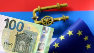 ЕК предлага постепенно прекратяване на вноса на руски газ и нефт в ЕС