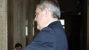 Румен Петков обмисля да съди за клевета Уорлик 
