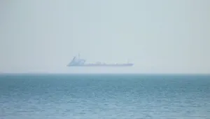 Повдигнаха обвинение на нашите моряци, задържани в Гърция