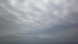 Остава облачно и студено