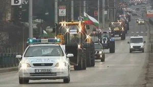 Земеделци струпват трактори и комбайни по бензиностанциите