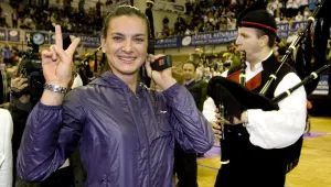 Роман Абрамович ще строи спортна зала за Елена Исинбаева