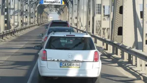 Затварят Дунав мост днес и утре за по три часа 