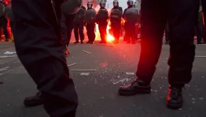 Денонощни съдебни процедури след размириците на Острова