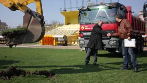 Разкопаха стадиона на Ботев с багер