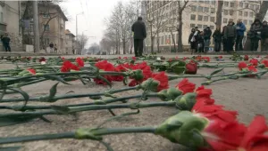 Малката Марина се бори за живота си
