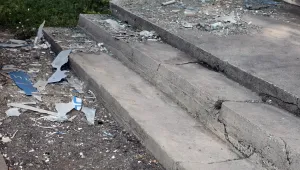 Офиси на ГЕРБ във Варна осъмнаха със счупени стъкла
