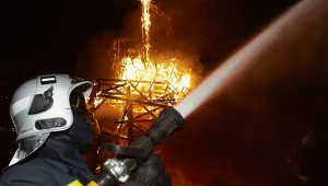 Пет деца загинаха при пожар в къща във Великобритания