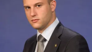 Македонският посланик да бъде обявен за персона нон грата