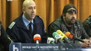КАТ и мотористите си стиснаха ръцете