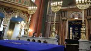 Вандалски антисемитски акт върху оградата на синагогата в София