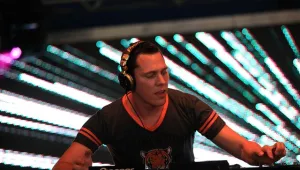 Tiesto със собствено радио
