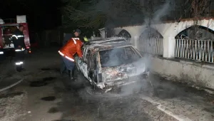 Два автомобила изгоряха през нощта в Бургас