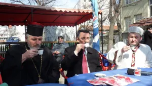 На 3 март поп, мюфтия и кмет пиха заедно кафе-шекерлия