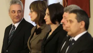 Завършена магистрала и повече пари за най-бедните - обещания на 