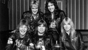 Почина бившият барабанист на Iron Maiden Клайв Бър