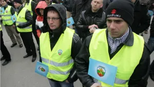 Полицаите обявиха край на пушенето и пиенето на вода