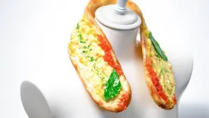 Кой иска обеци от салам и колие от пица?