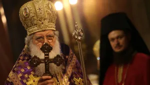Над 100 миряни и духовници в Св. Литургия на първата неделя от Великите пости