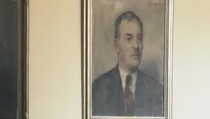 Внук на Йовков дари негови лични вещи на музея в с.Красен