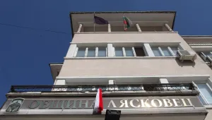 Работници от военния завод в Лясковец на протест заради неизплатени заплати