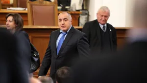 Борисов зове министрите: Когато си давате оставки, давайте ги накуп