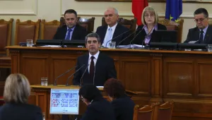 Плевнелиев представя приоритетите си пред депутатите