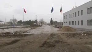 Трета година коли и багери се разминават на косъм на „Капитан Андреево”
