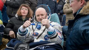 Астронавтът Скот Кели се пенсионира след едногодишната мисия в космоса