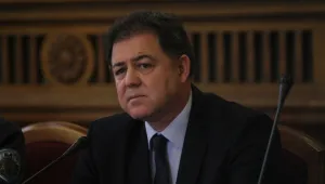 МО пълни армията с нови курсанти и уволнени кадри