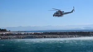 25 бежанци загинаха при потъването на лодка край турските брегове