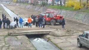 Заради филм: Патрулка „потъна“ в р. Владайска в София