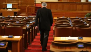 Извънредното заседание в парламента се провали, БСП внасят подписи за втори опит