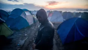 Даваме палатки и одеяла за мигрантите  на гръцко-македонската граница
