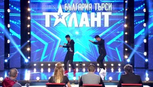 Пластичните Алберт и Емил (цялото изпълнение)