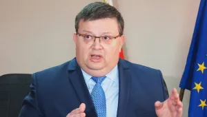 Главният прокурор поиска имунитетите на трима депутати