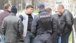 Русенската полиция разби две групи за телефонни измами