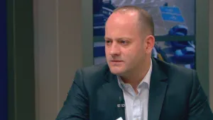 Радан Кънев: Ако това е театър, да си го изиграят докрай