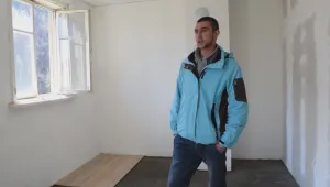 Най-младият кмет в Родопите си ремонтира сам кметството