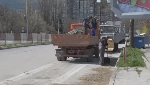 Дизелово гориво се разля на булевард в Шумен след катастрофа