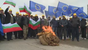Тютюнопроизводителите излязоха на протест и блокираха пътища