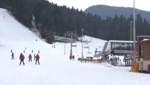 Няма повреда в лифта на „Боровец”, от който падна дете