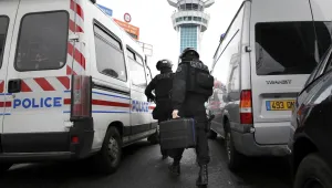 Войници застреляха мъж на парижкото летище „Орли“