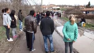 Масови протести заради дупките по пътищата (ОБЗОР)