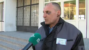 Пиян родител нахлу с нож в сливенско училище и влезе в схватка с охраната