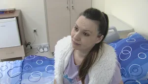Лекари от Плевен спасиха онкоболна родилка и бебето ѝ