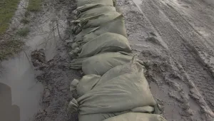 Нивото на водата във Вая продължава да се покачва