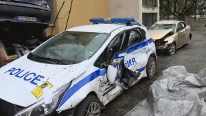Пуснаха от ареста шофьора, който пиян блъсна патрулка в Ботевград